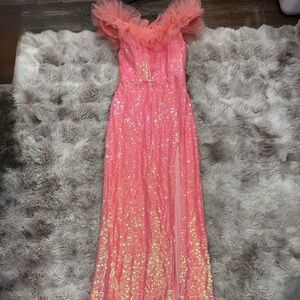 Pear Culture Sequined Pink Maxi Ruffle Neckline Prom Dress Sz 1/2